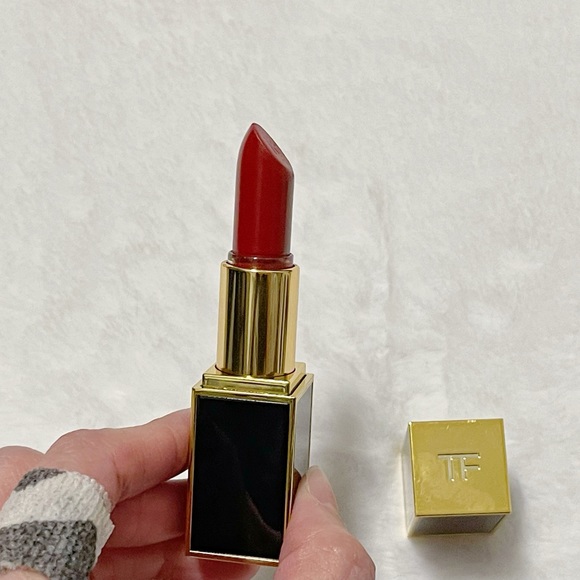 Tom Ford Lip Color Lipstick in Color 16 Scarlet Rouge - Picture 8 of 9